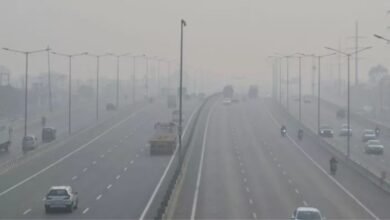 Ghaziabad Weather: गाज़ियाबाद में तापमान 6.8 डिग्री ठंड और भारी कोहरे के साथ AQI 460 पहुंचा खतरनाक लाल जोन में